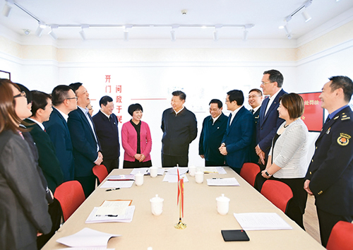 習(xí)近平：堅(jiān)持、完善和發(fā)展中國特色社會主義國家制度 與法律制度